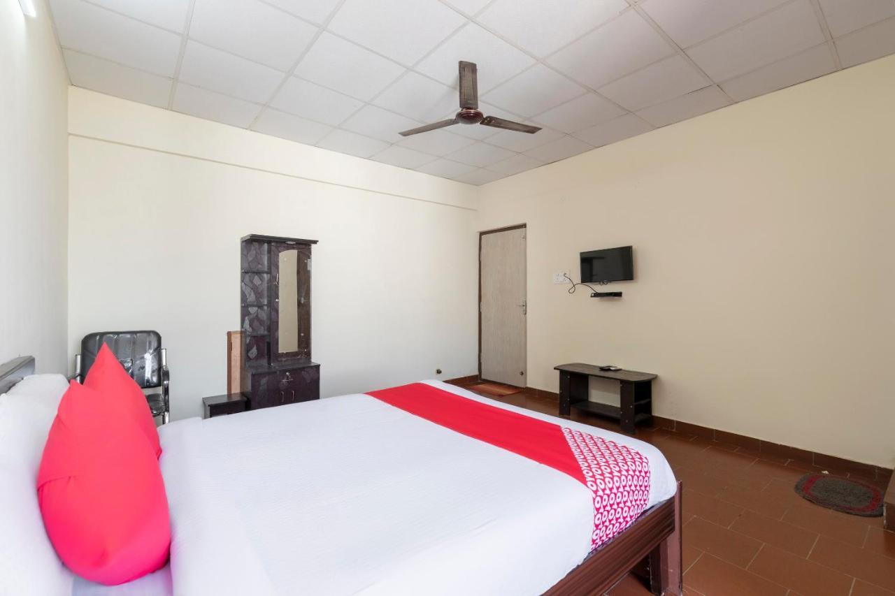 Oyo 49073 Whitefield Comforts Hotell Bangalore Exteriör bild
