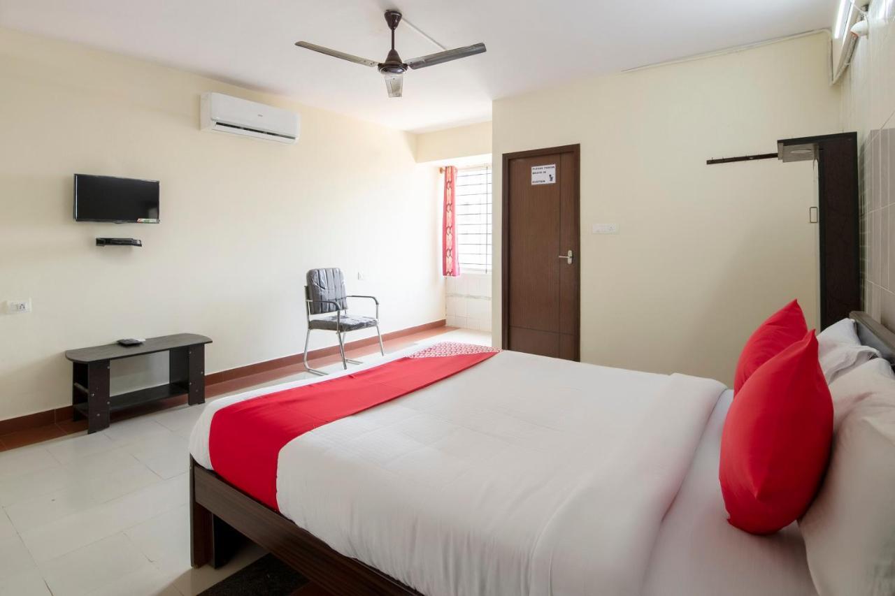 Oyo 49073 Whitefield Comforts Hotell Bangalore Exteriör bild