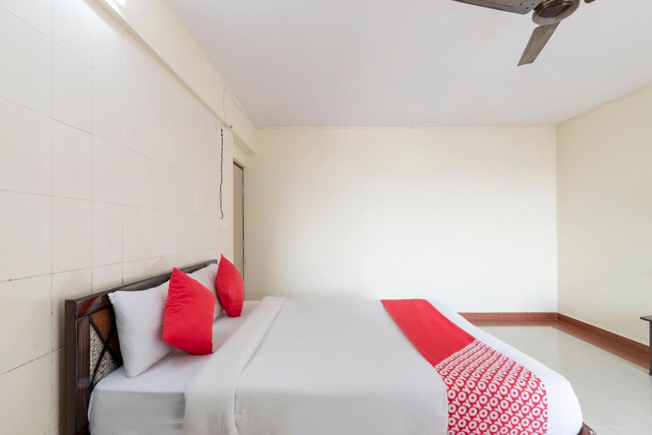 Oyo 49073 Whitefield Comforts Hotell Bangalore Exteriör bild