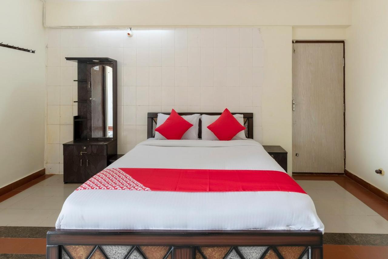 Oyo 49073 Whitefield Comforts Hotell Bangalore Exteriör bild