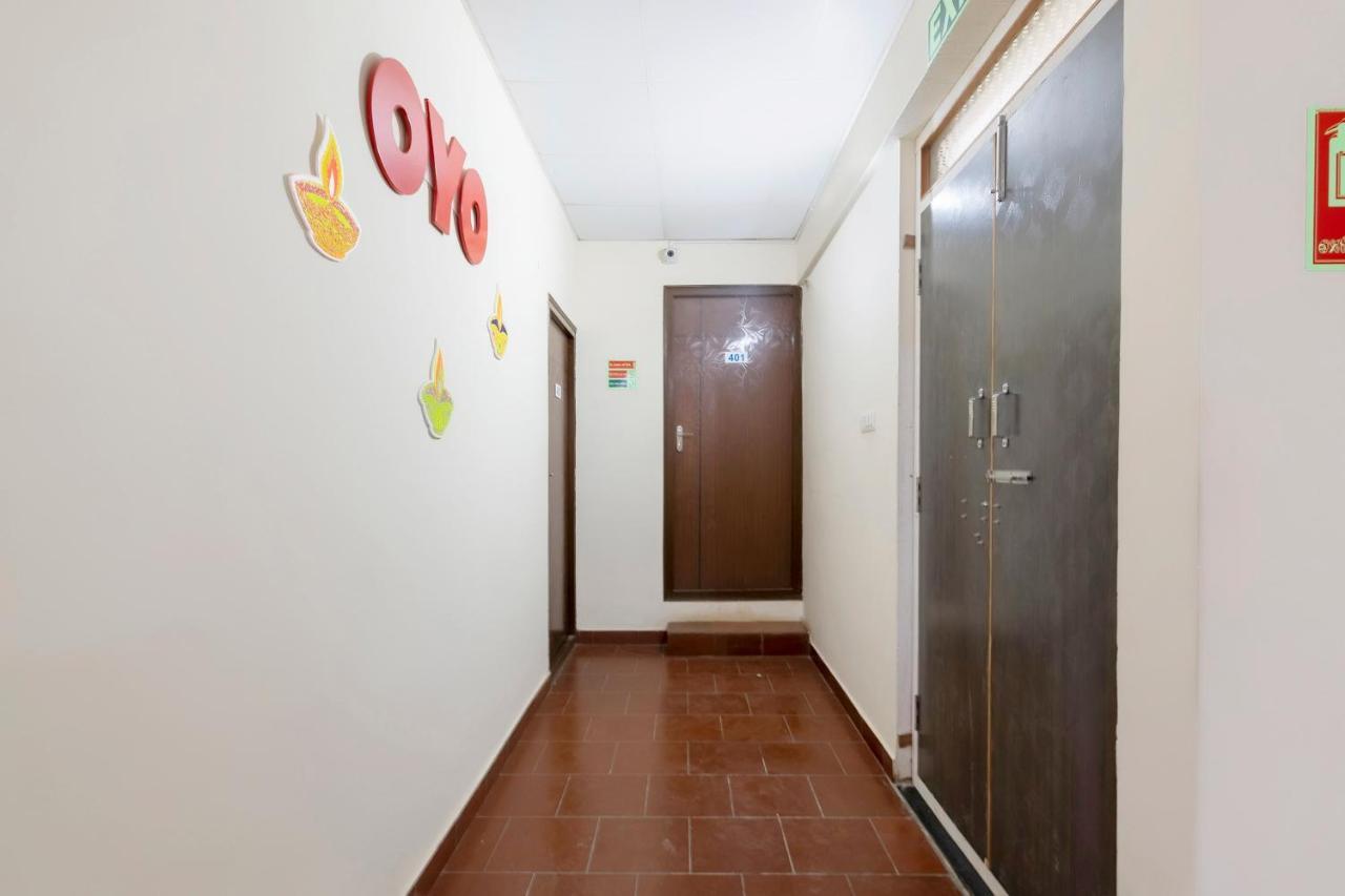 Oyo 49073 Whitefield Comforts Hotell Bangalore Exteriör bild